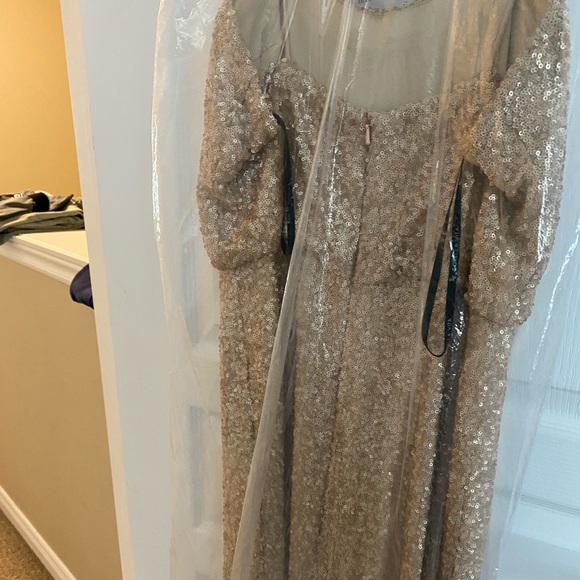 Rose Gold Long Dress - Picture 4 of 7